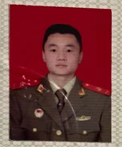 教官张卫华