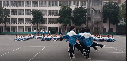 女生队列训练